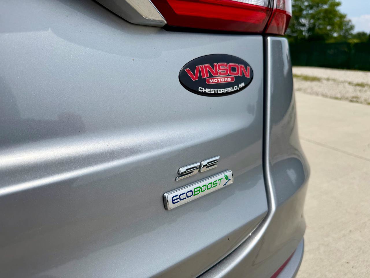 Used 2020 Ford Fusion SE FWD image 11