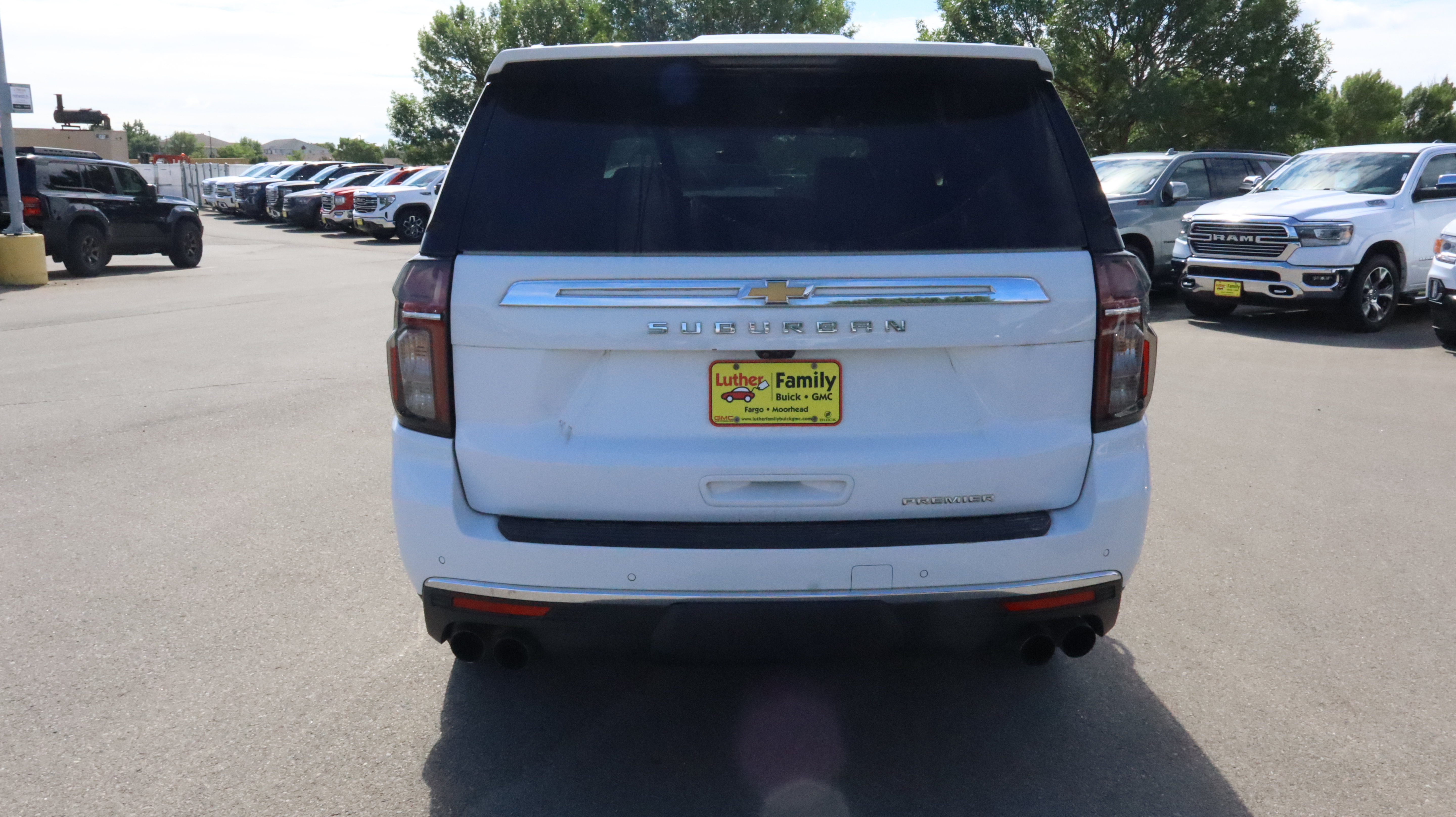 Used 2023 Chevrolet Suburban Premier AWD/4WD image 6