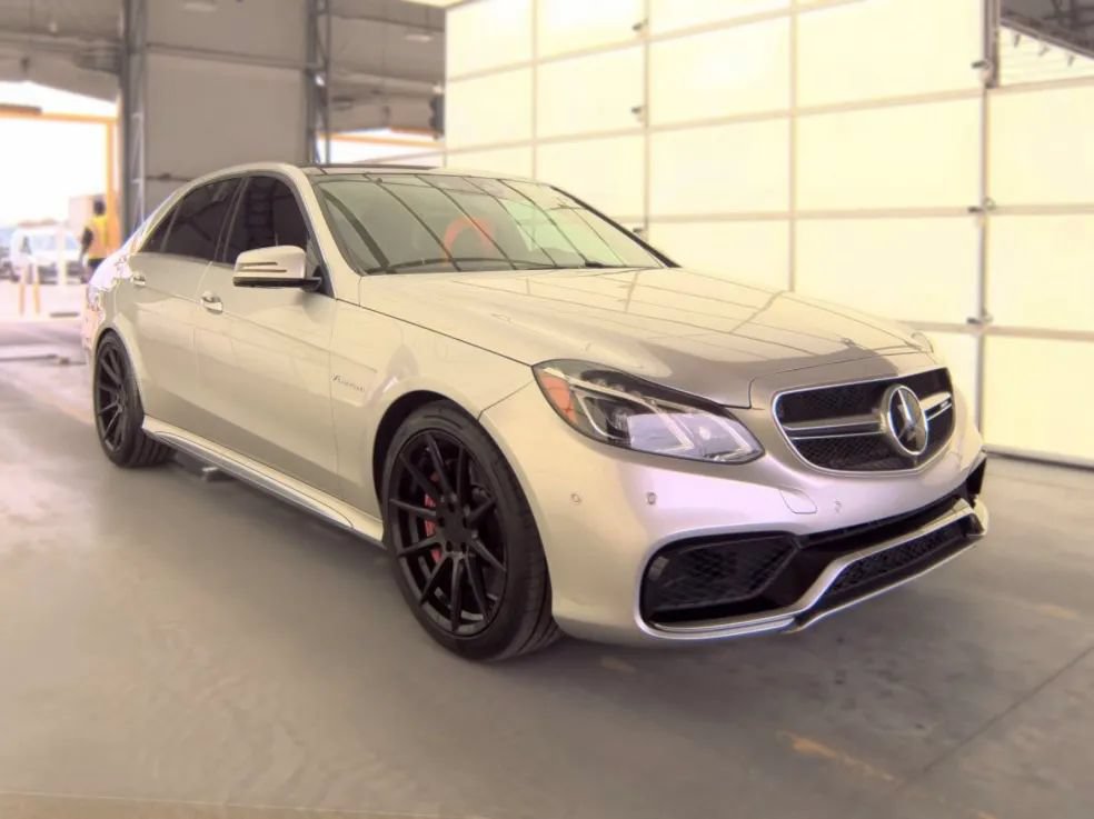 Used 2014 Mercedes-Benz E 63 AMG S-Model image 4
