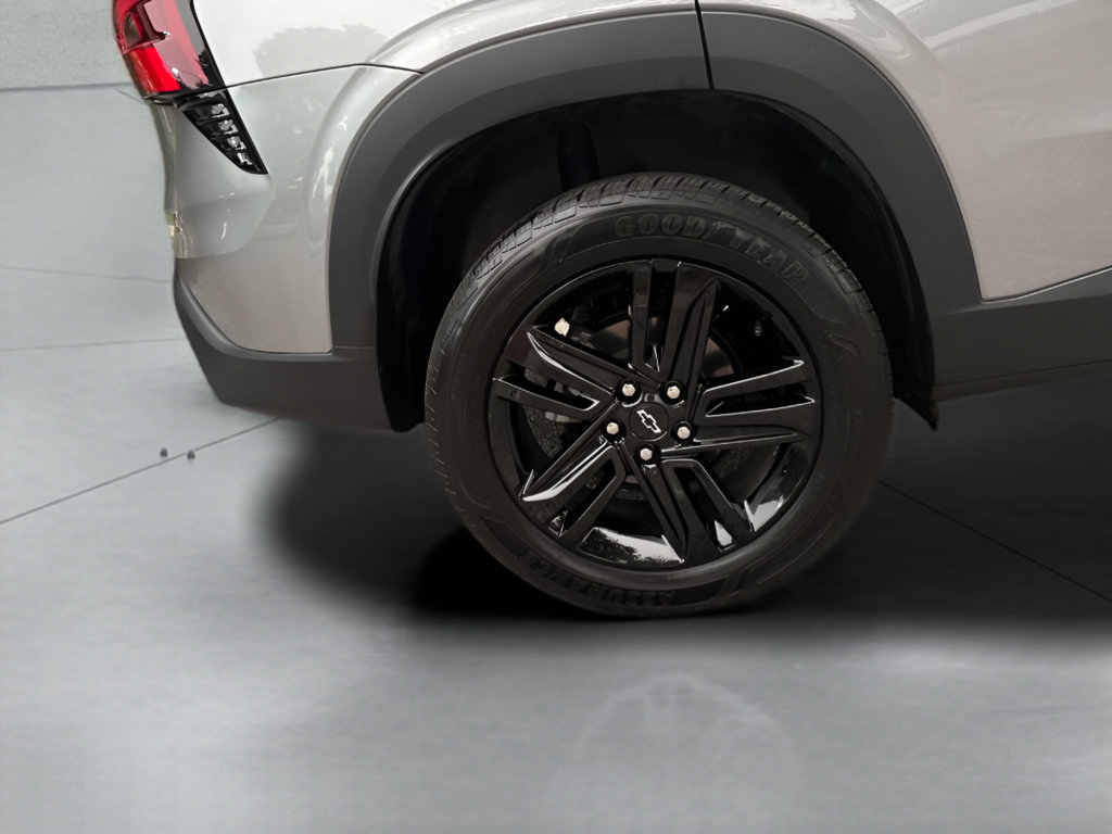 Used 2024 Chevrolet Trax ACTIV w/ Sunroof Package FWD image 15