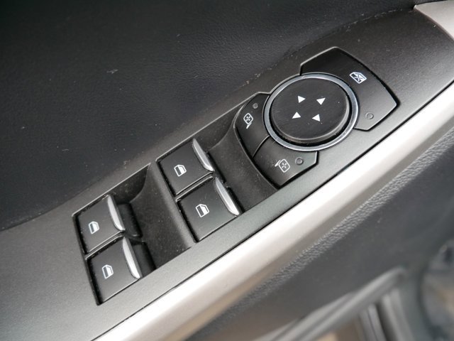 Certified 2022 Ford Explorer XLT w/ Equipment Group 202A image 5