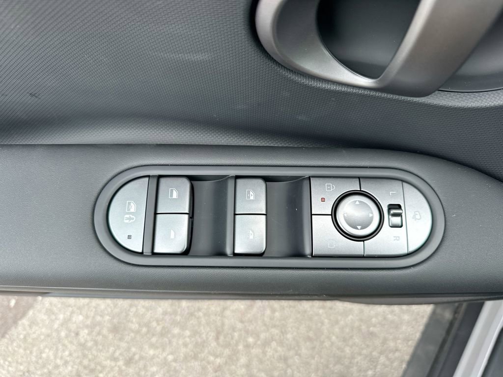 New 2025 Hyundai Ioniq 5 SEL image 39