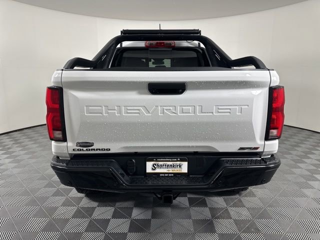 Used 2025 Chevrolet Colorado ZR2 w/ Midnight Edition image 4