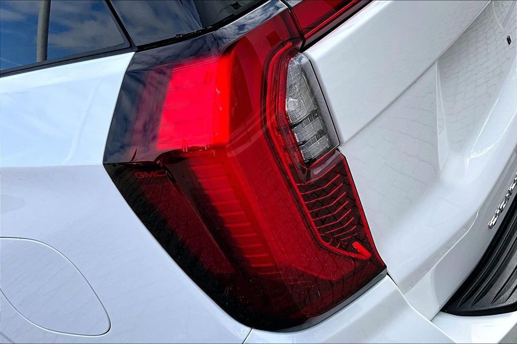 Used 2025 GMC Yukon XL Denali image 22