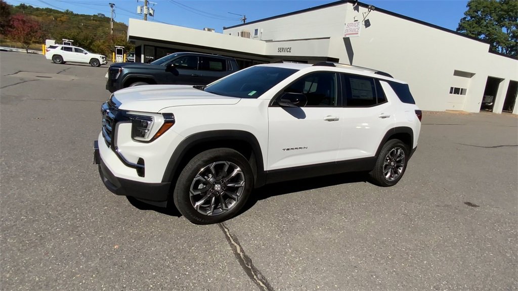 New 2026 GMC Terrain Elevation w/ Elevation Premium Package image 4