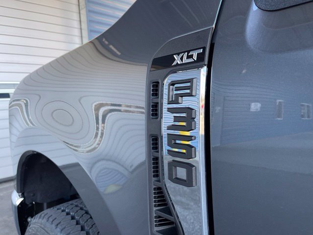 New 2027 Ford F350 XLT w/ FX4 Off-Road Package AWD/4WD image 7