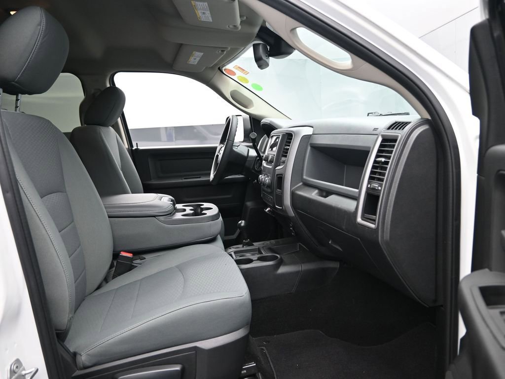 Used 2018 RAM 2500 Tradesman w/ Chrome Appearance Group image 29