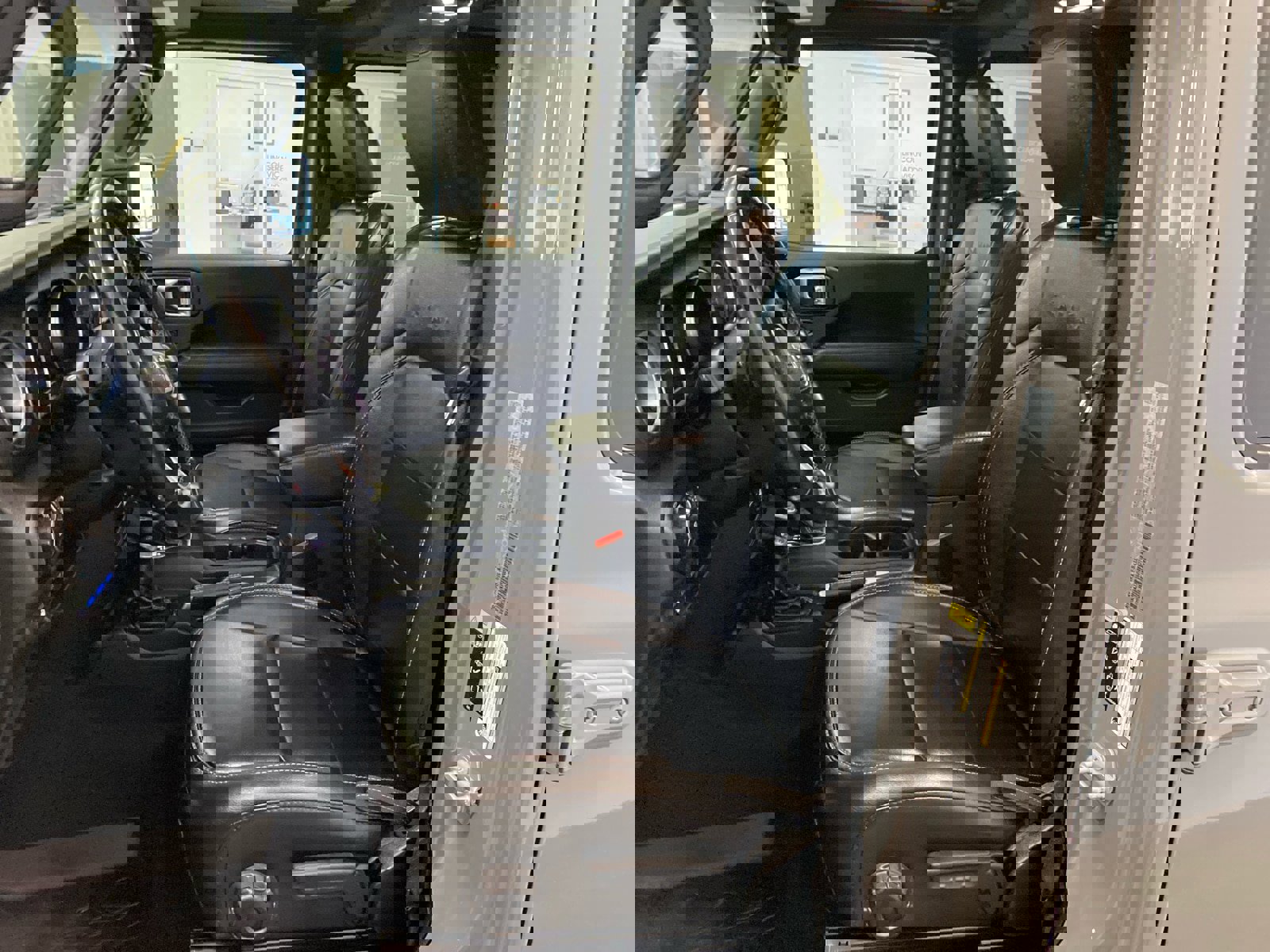 Used 2022 Jeep Wrangler Unlimited Sahara w/ Cold Weather Group image 18