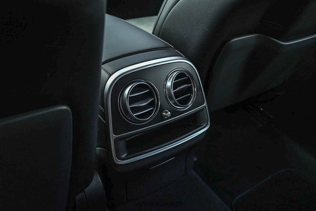 Used 2017 Mercedes-Benz S 550 4MATIC Sedan image 38