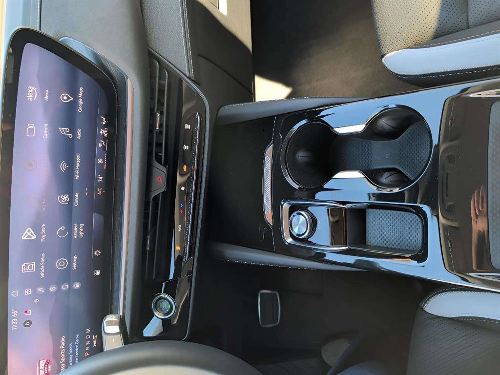 Used 2025 Buick Envision AWD Sport Touring image 13