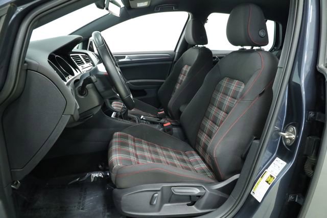 Used 2019 Volkswagen Golf 4-Door image 26