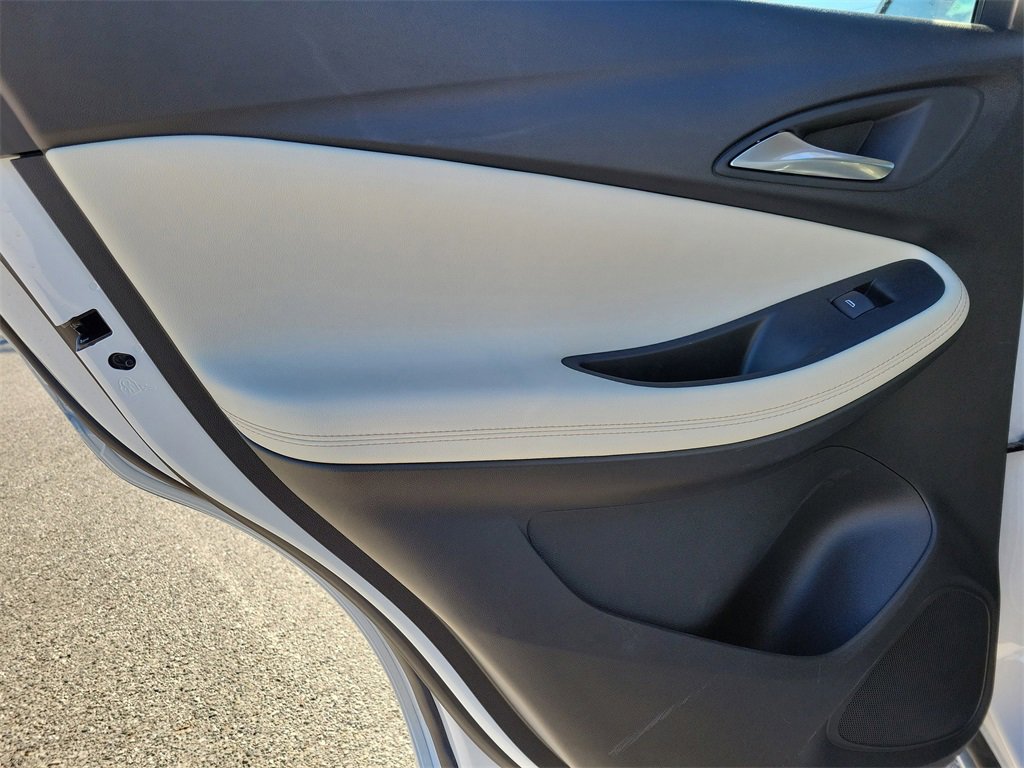 Used 2024 Buick Encore GX Avenir w/ Avenir Convenience Package image 10