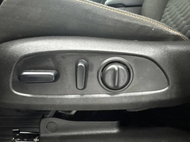 Used 2018 Chevrolet Equinox LT FWD image 10
