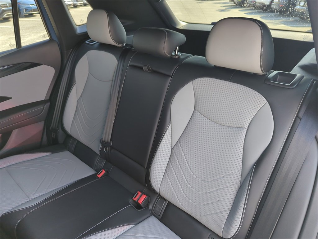 New 2026 Volkswagen Tiguan SE R-Line image 26