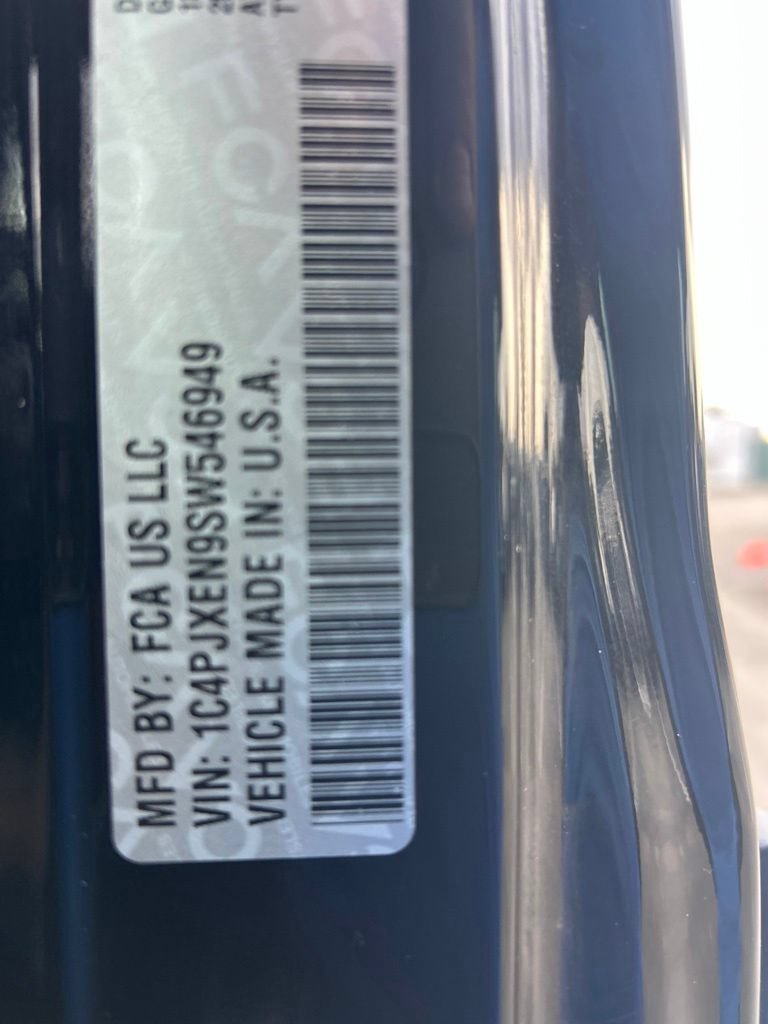 Used 2025 Jeep Wrangler Unlimited Sahara AWD/4WD image 44