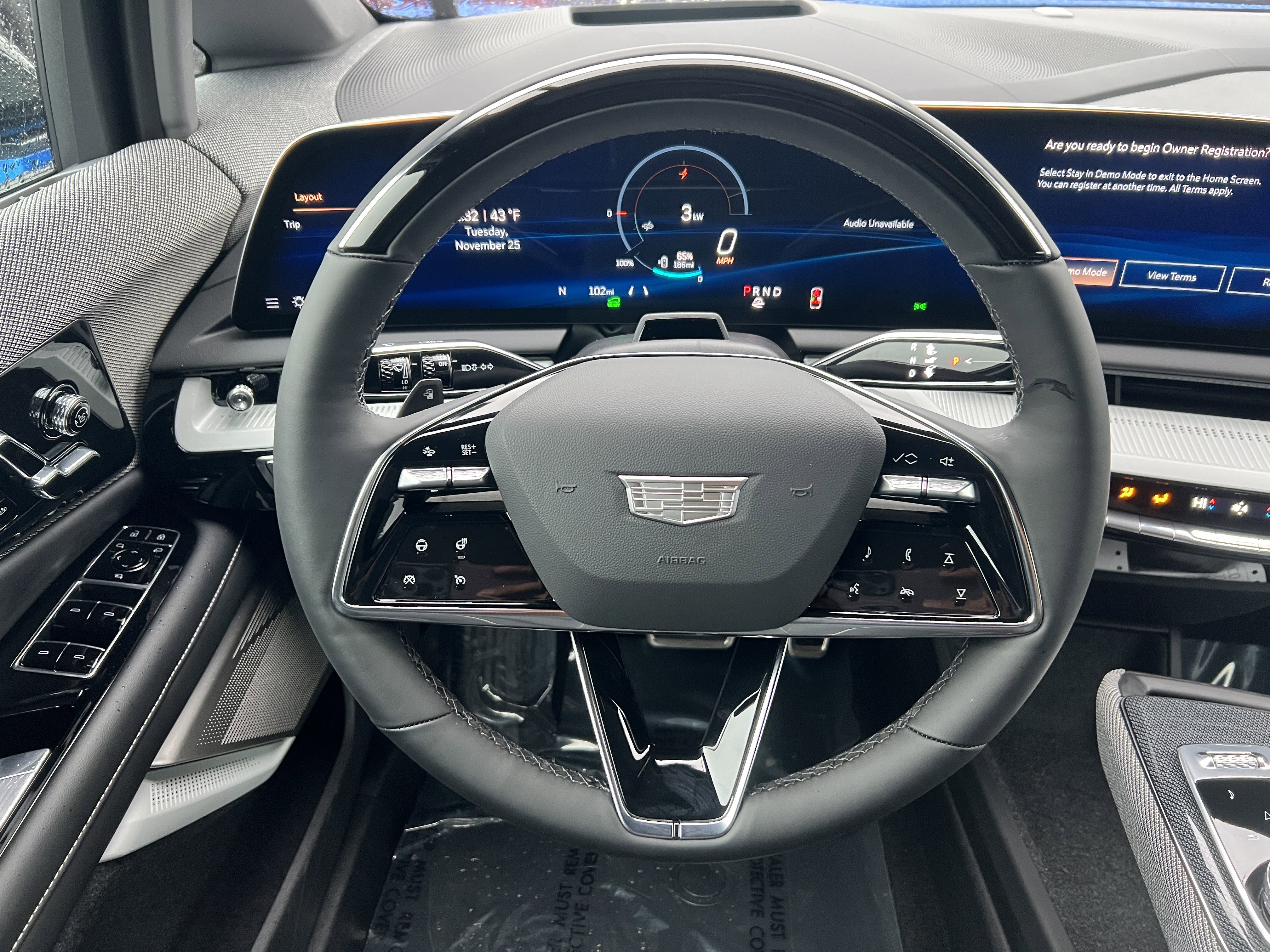 New 2026 Cadillac Optiq Luxury 2 image 27