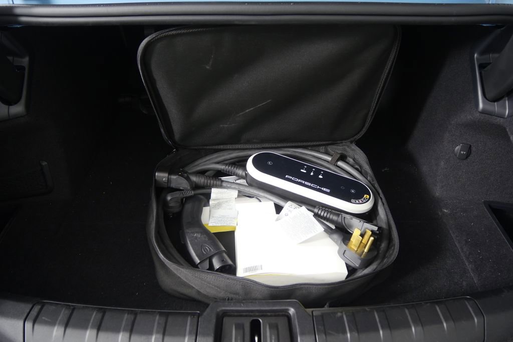 Used 2022 Porsche Taycan image 20