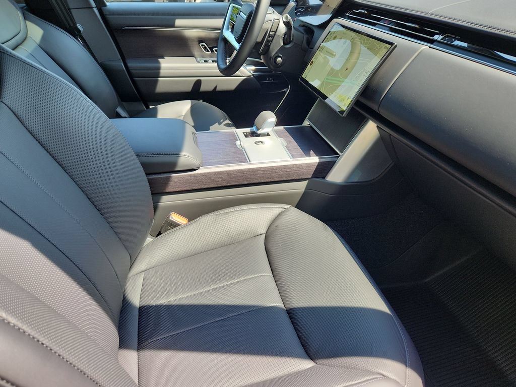 New 2026 Land Rover Range Rover SE AWD/4WD image 3