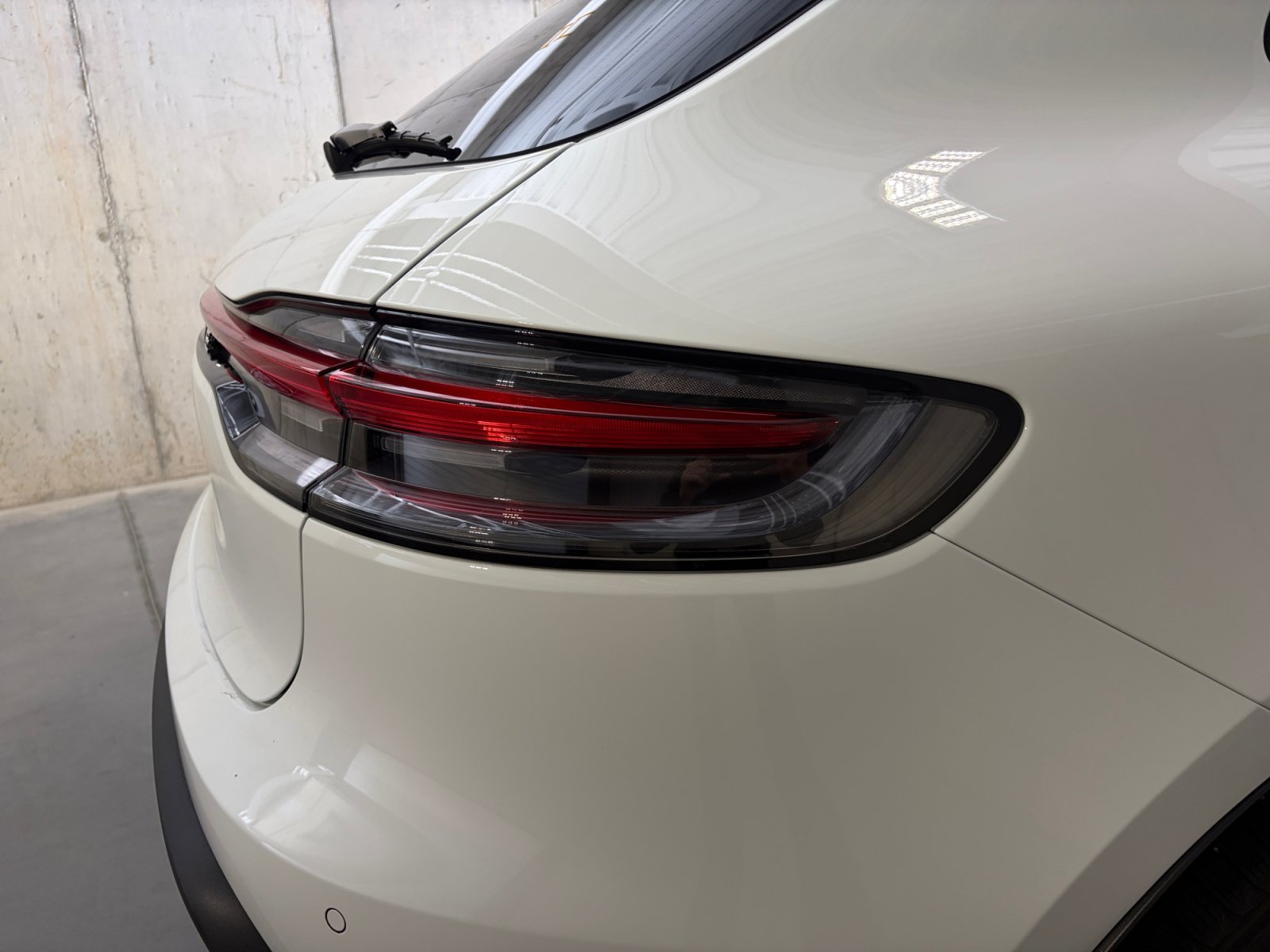 Certified 2026 Porsche Macan AWD/4WD image 15