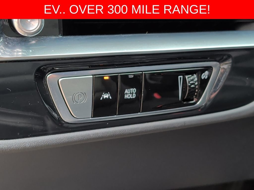 Used 2024 Cadillac Lyriq Luxury w/ LPO, Floor Liner Package AWD/4WD image 14