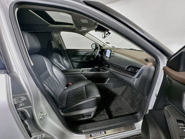 Used 2021 Nissan Rogue Platinum FWD image 29