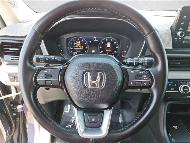Used 2025 Honda Pilot Elite image 13