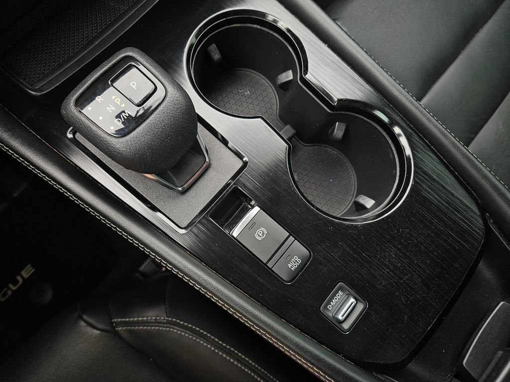 Used 2023 Nissan Rogue SL w/ SL Premium Package FWD image 19