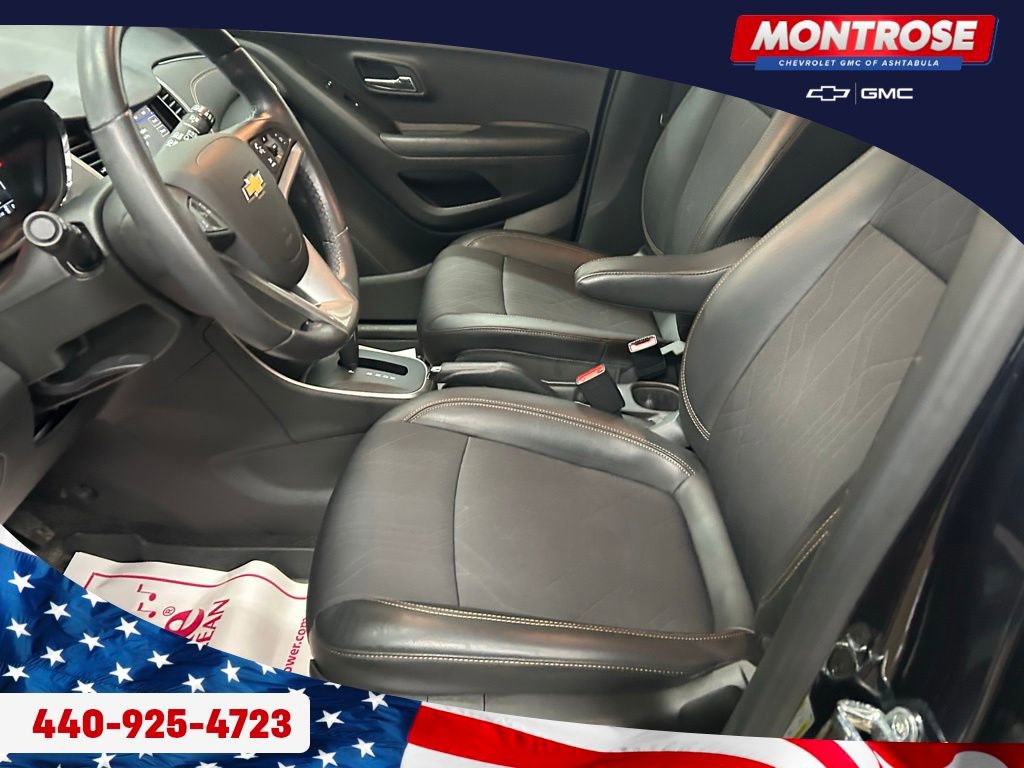 Used 2022 Chevrolet Trax LT w/ LT Convenience Package image 11