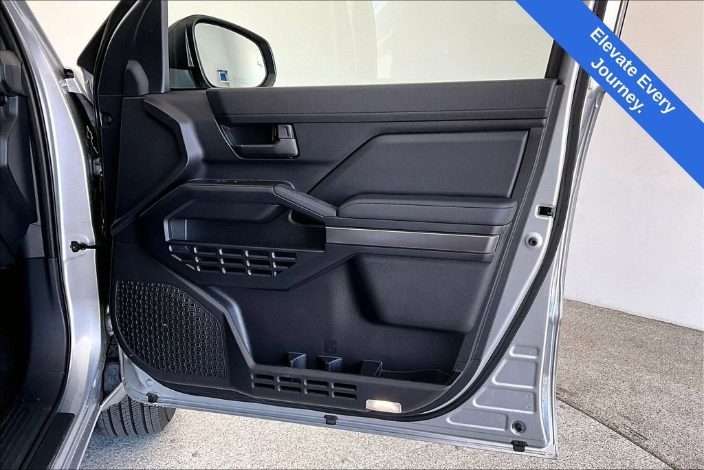 Used 2025 Toyota 4Runner SR5 image 25