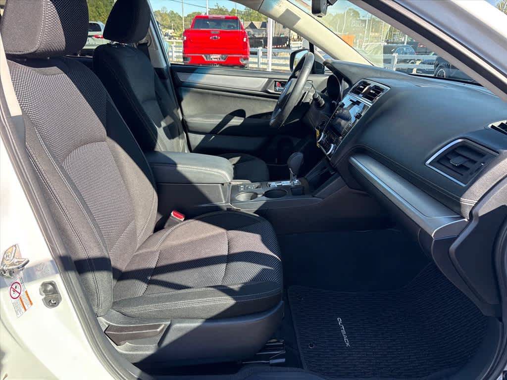 Used 2019 Subaru Outback 2.5i Premium AWD/4WD image 6