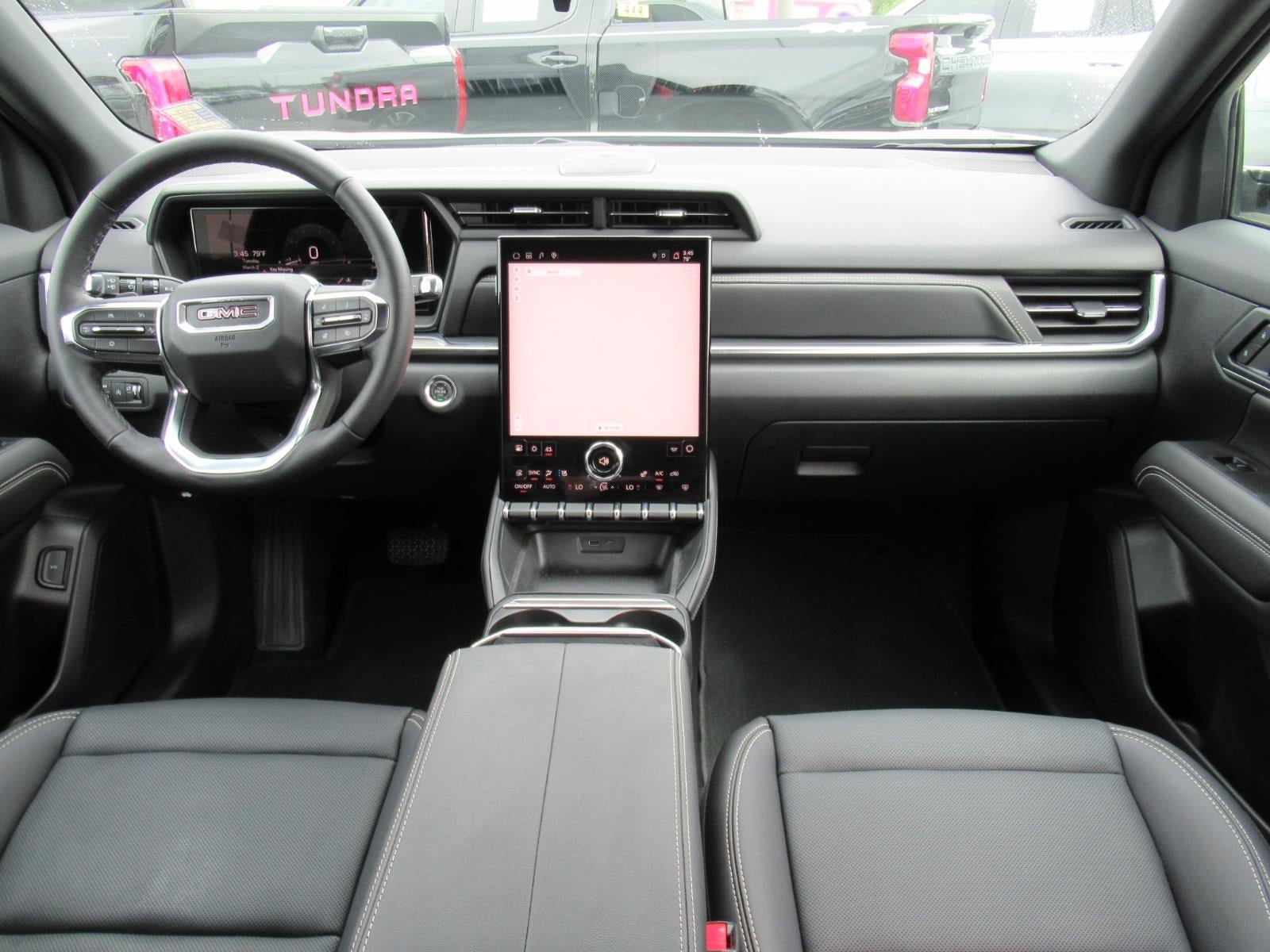 Used 2025 GMC Terrain Elevation w/ Elevation Premium Package AWD/4WD image 12