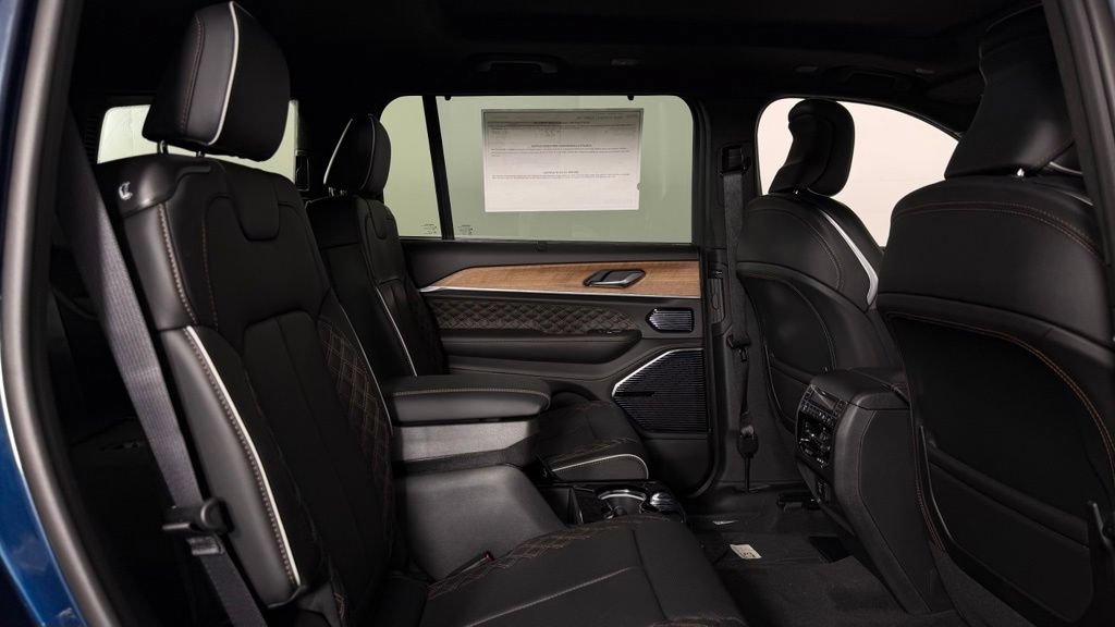 New 2027 Jeep Grand Cherokee L Summit w/ Obsidian Package AWD/4WD image 29