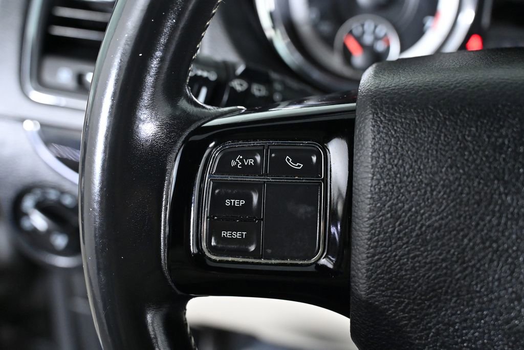 Used 2019 Dodge Grand Caravan SXT image 13