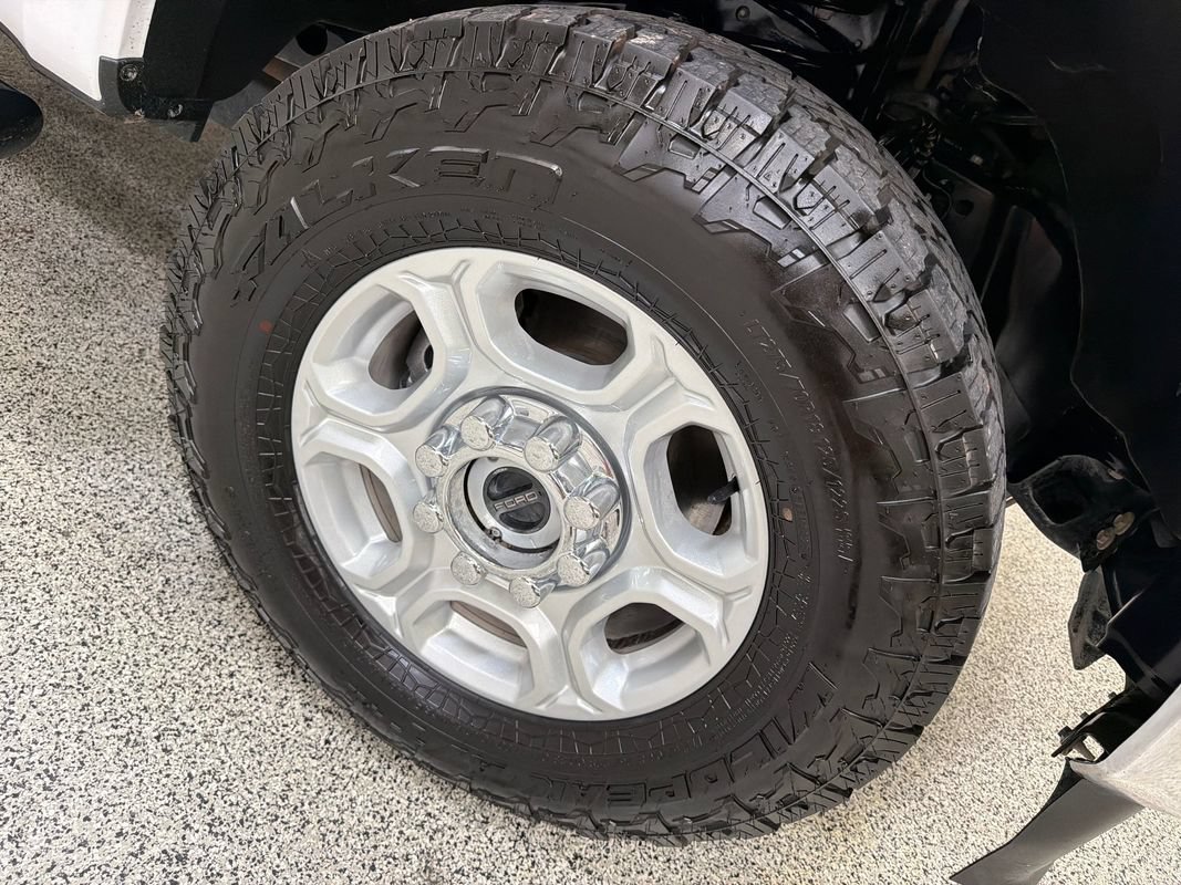 Used 2025 Ford F250 XLT w/ FX4 Off-Road Package AWD/4WD image 46