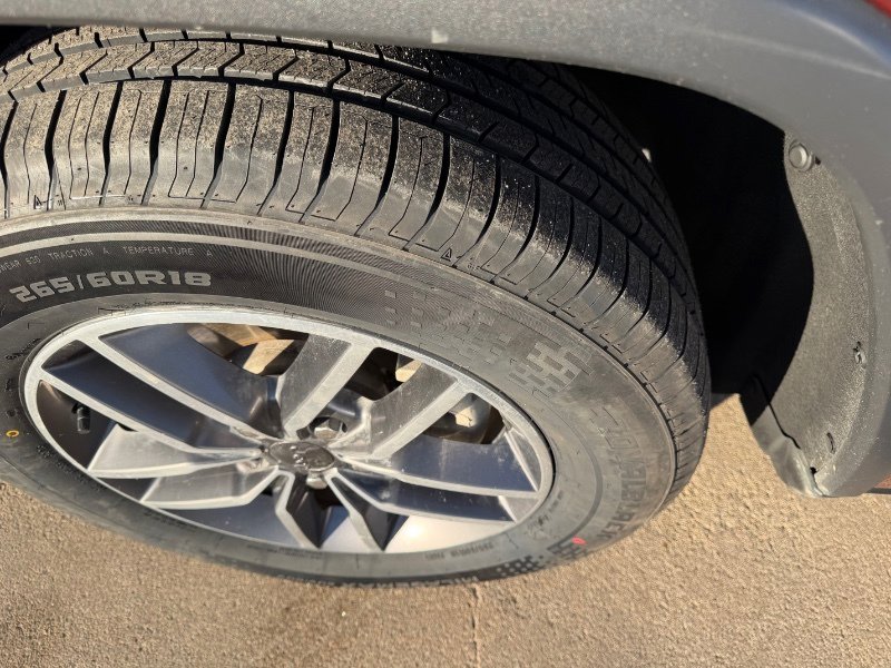 Used 2020 Jeep Grand Cherokee Limited image 12