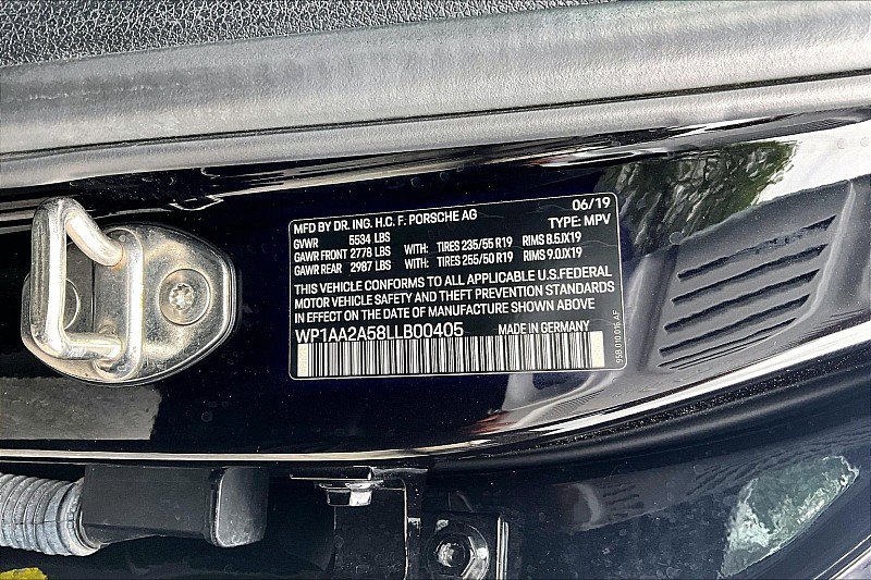 Used 2018 Porsche Macan AWD/4WD image 28