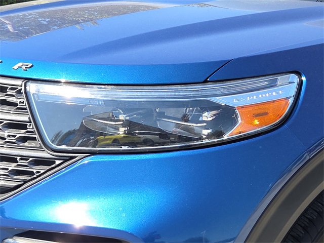 Certified 2022 Ford Explorer XLT w/ Equipment Group 202A image 4