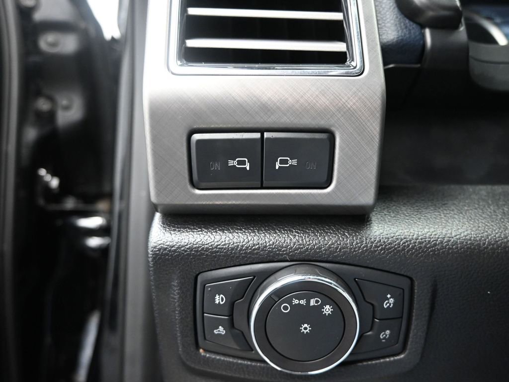 Used 2018 Ford F150 Limited AWD/4WD image 38