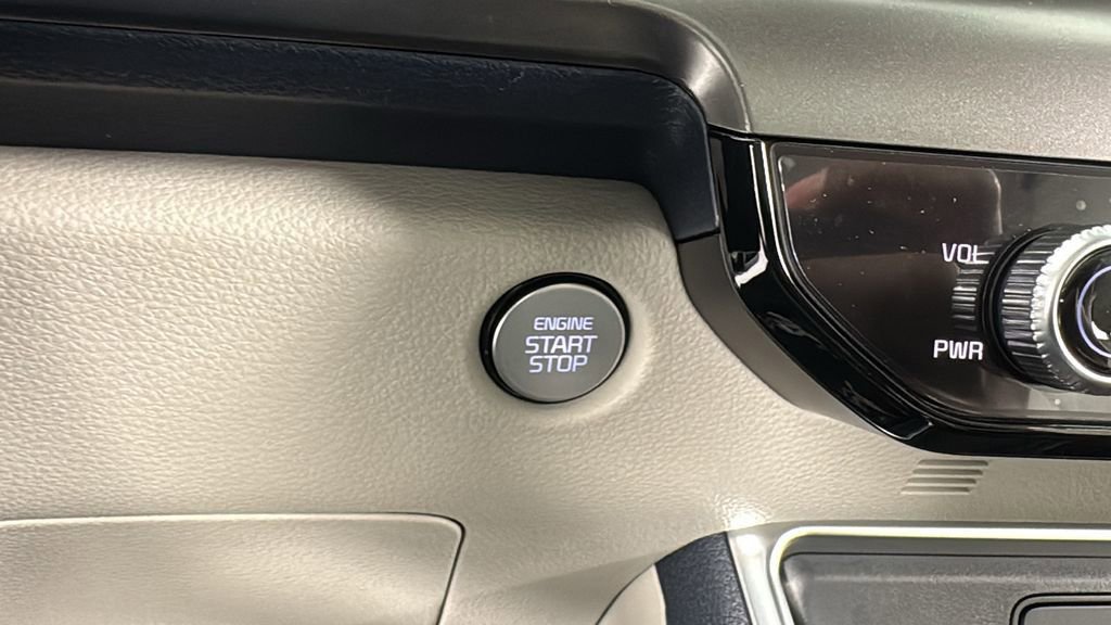 New 2026 Kia Carnival SX w/ SX Dark Edition Package FWD image 25