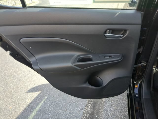 Used 2023 Nissan Versa SV FWD image 23