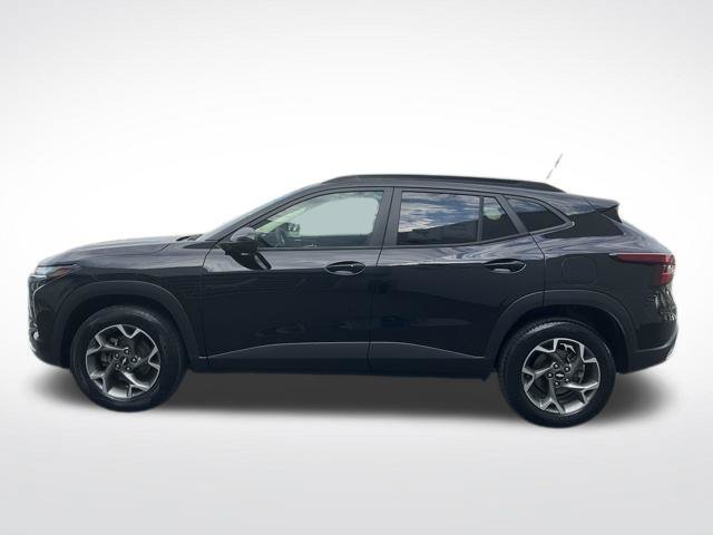 Used 2024 Chevrolet Trax LT w/ Driver Confidence Package FWD image 26