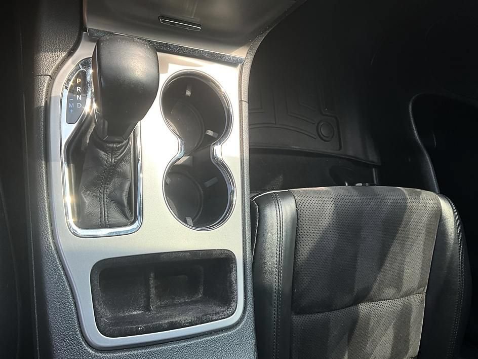 Used 2021 Jeep Grand Cherokee Laredo X AWD/4WD image 25