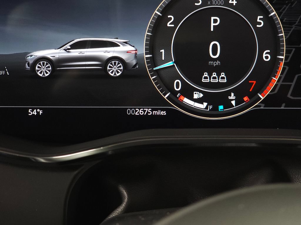 Used 2025 Jaguar F-PACE R-Dynamic S AWD/4WD image 24