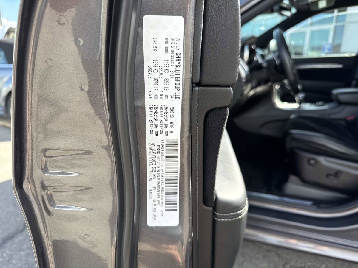 Used 2015 Jeep Grand Cherokee SRT w/ Trailer Tow Group IV image 27