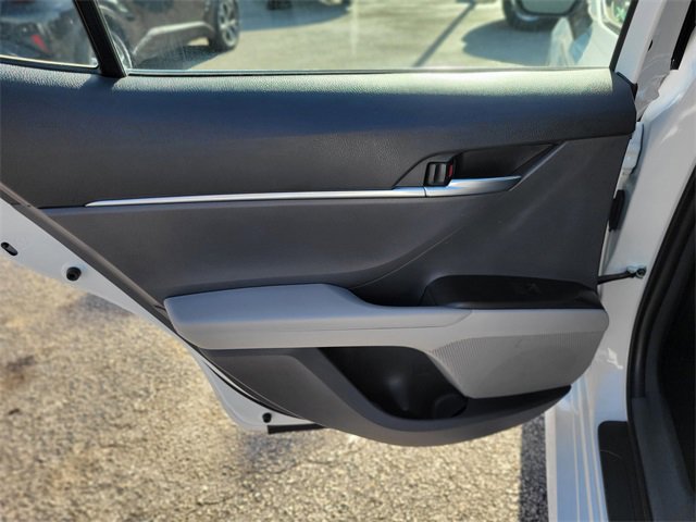 Used 2022 Toyota Camry LE image 14