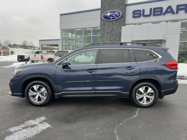 Used 2023 Subaru Ascent Premium w/ Convenience Package image 9