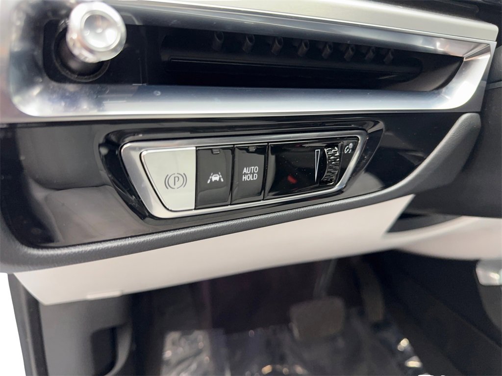 Used 2024 Cadillac Lyriq Luxury image 54