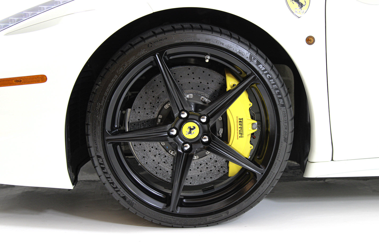 Used 2015 Ferrari 458 Spider RWD image 21