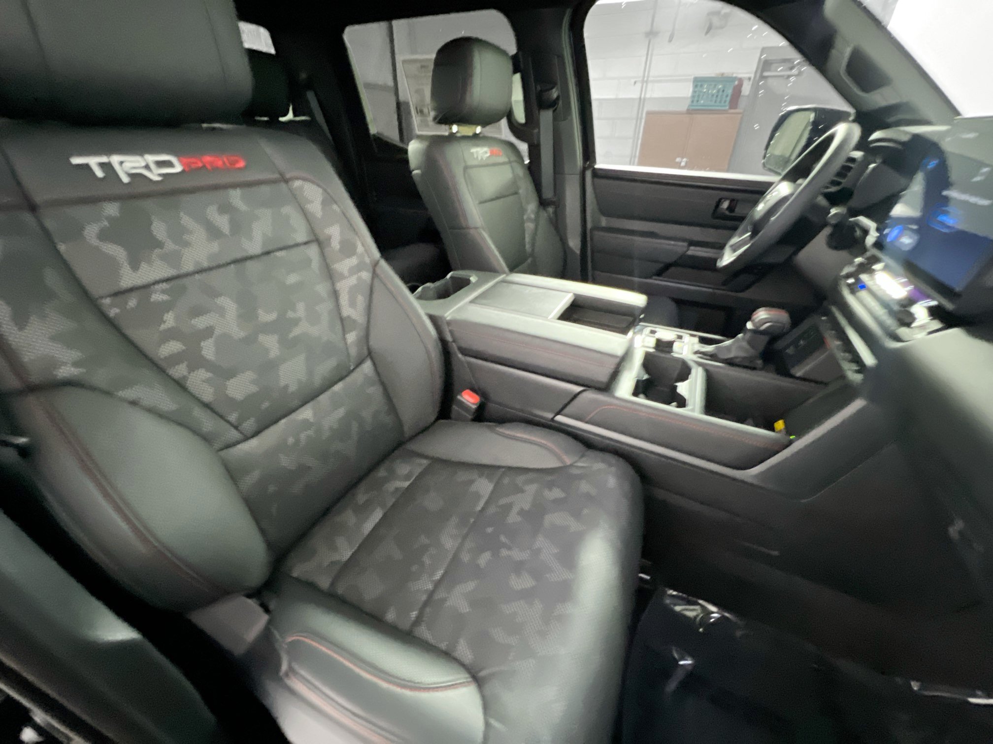 Used 2025 Toyota Tundra TRD Pro AWD/4WD image 30