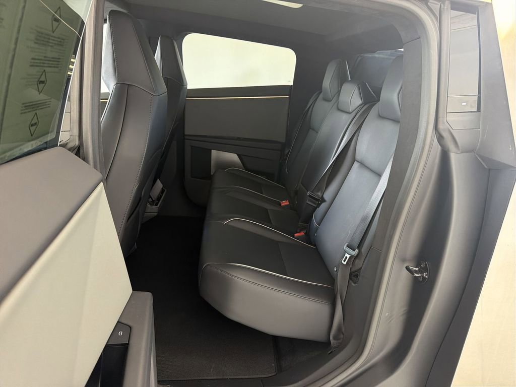 Used 2025 Tesla Cybertruck AWD Crew Cab image 26